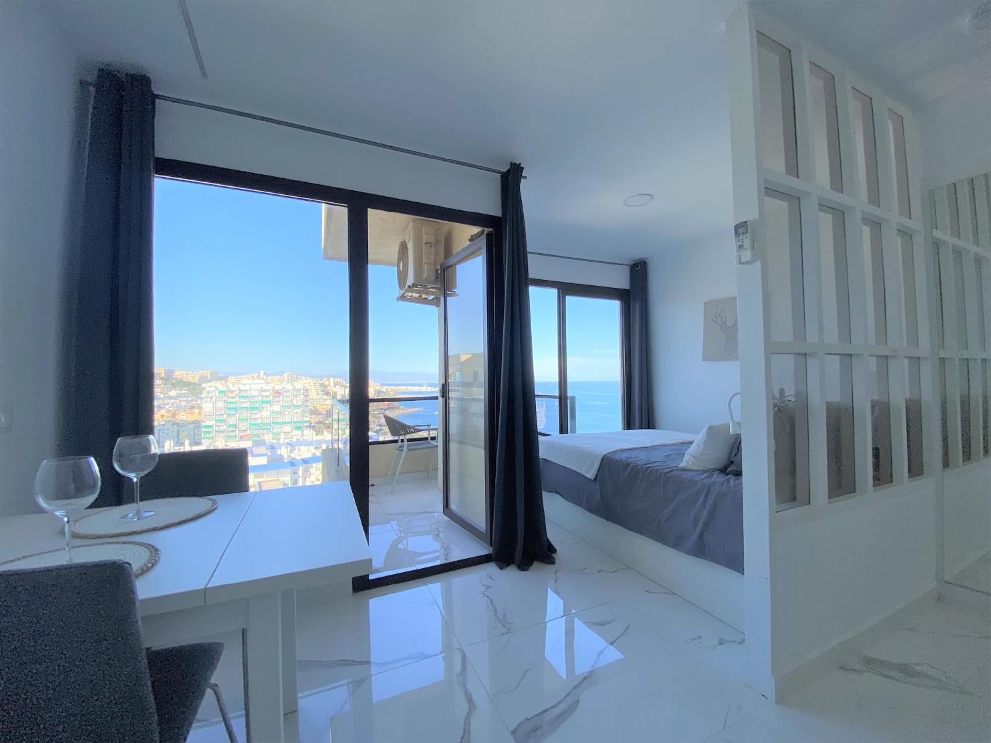 Aloha Playa Deluxe Wifi Swimming Pools & Parking