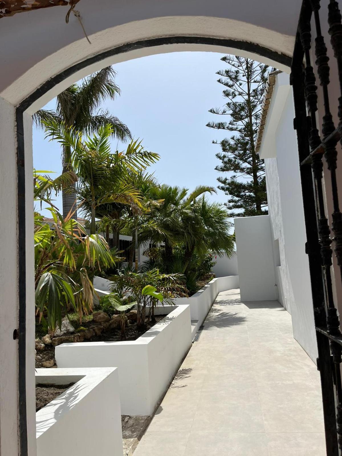 Bed & Breakfast In Eden Palm * Benalmadena