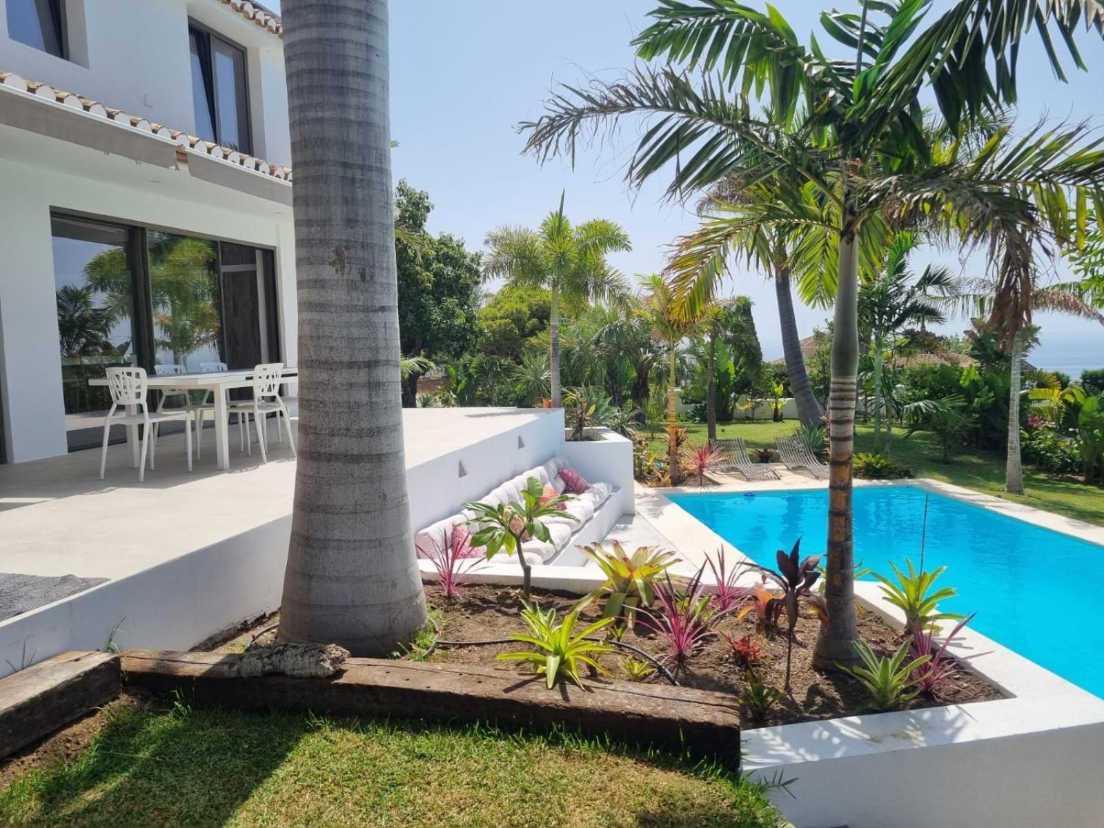 Bed & Breakfast In Eden Palm Guest house