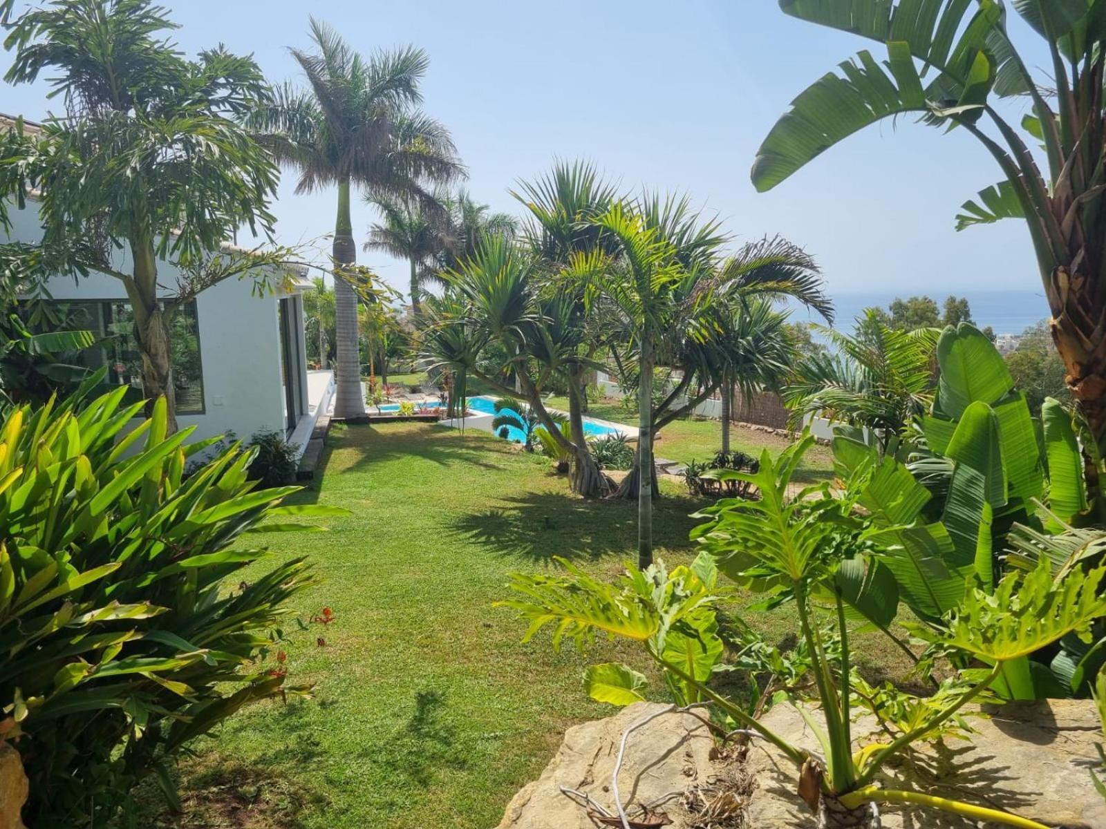Bed & Breakfast In Eden Palm *