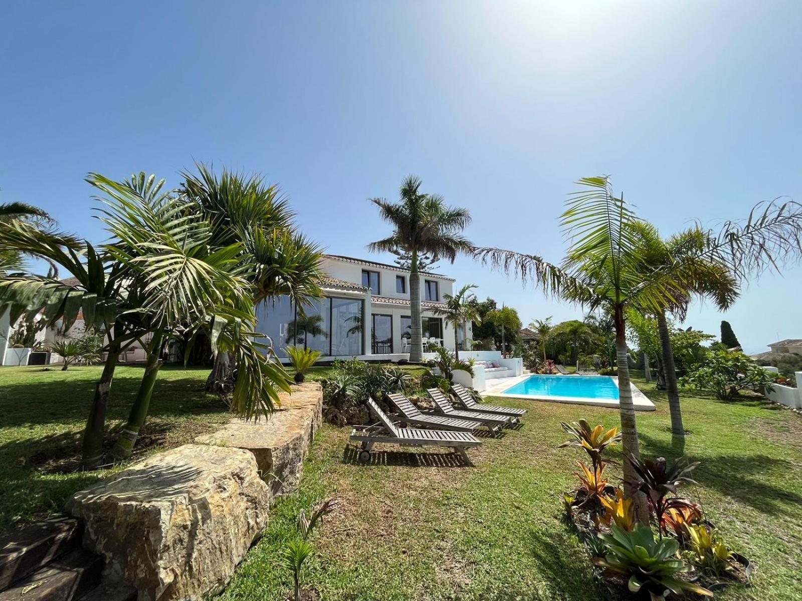 Bed & Breakfast In Eden Palm Guest house *
