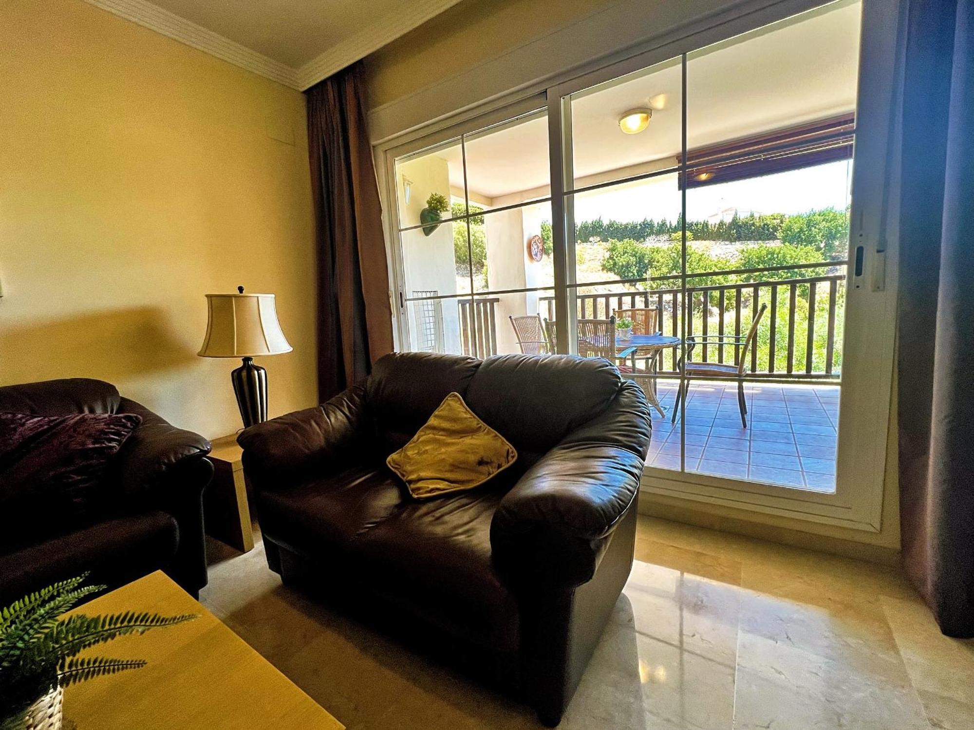 Beautiful With Pools, Playground And Paddle Tennis - Family Friendly And Near Vithas Hospital - Free Parking In Garage Apartment Benalmádena