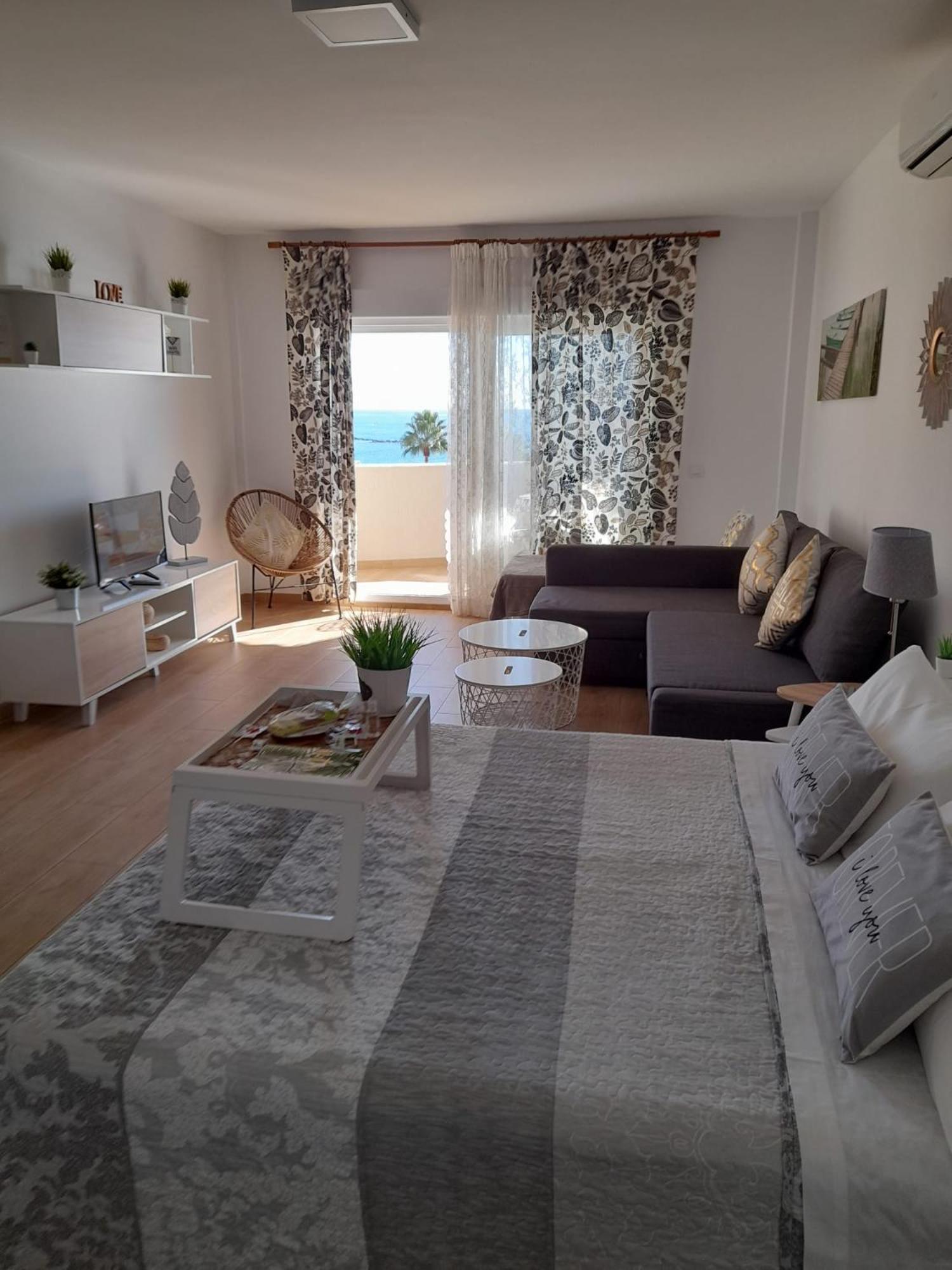 Apartment Benalbeach Holidays