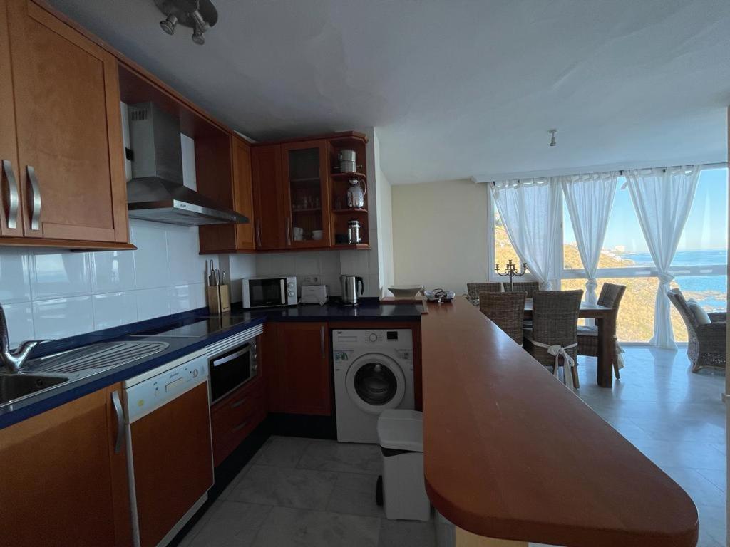 The Pearl With Private Access Apartment