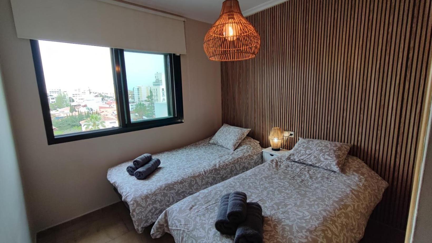 Apartment Isla De 1, Jacuzzi, 80m From The Sea, Ac, Bbq, Private Parking, Big Terrace