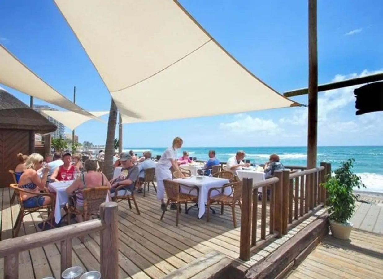 Beachfront Complex El Coloso Views,pools,parking Costa