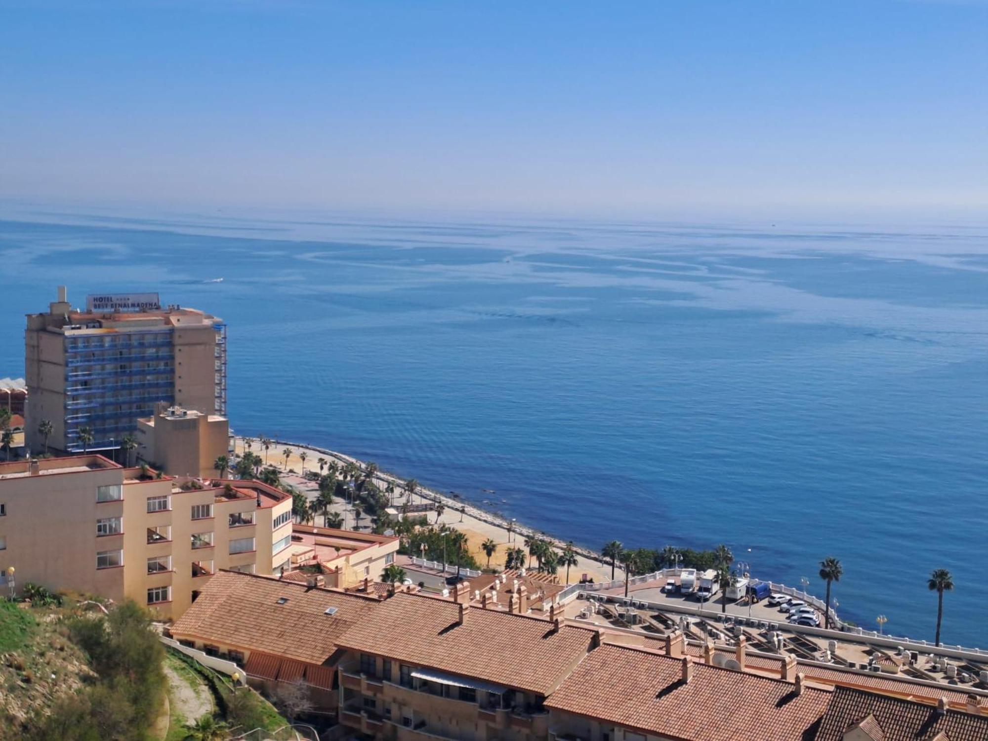 Beachfront Complex El Coloso Views,pools,parking Costa Apartment Benalmadena