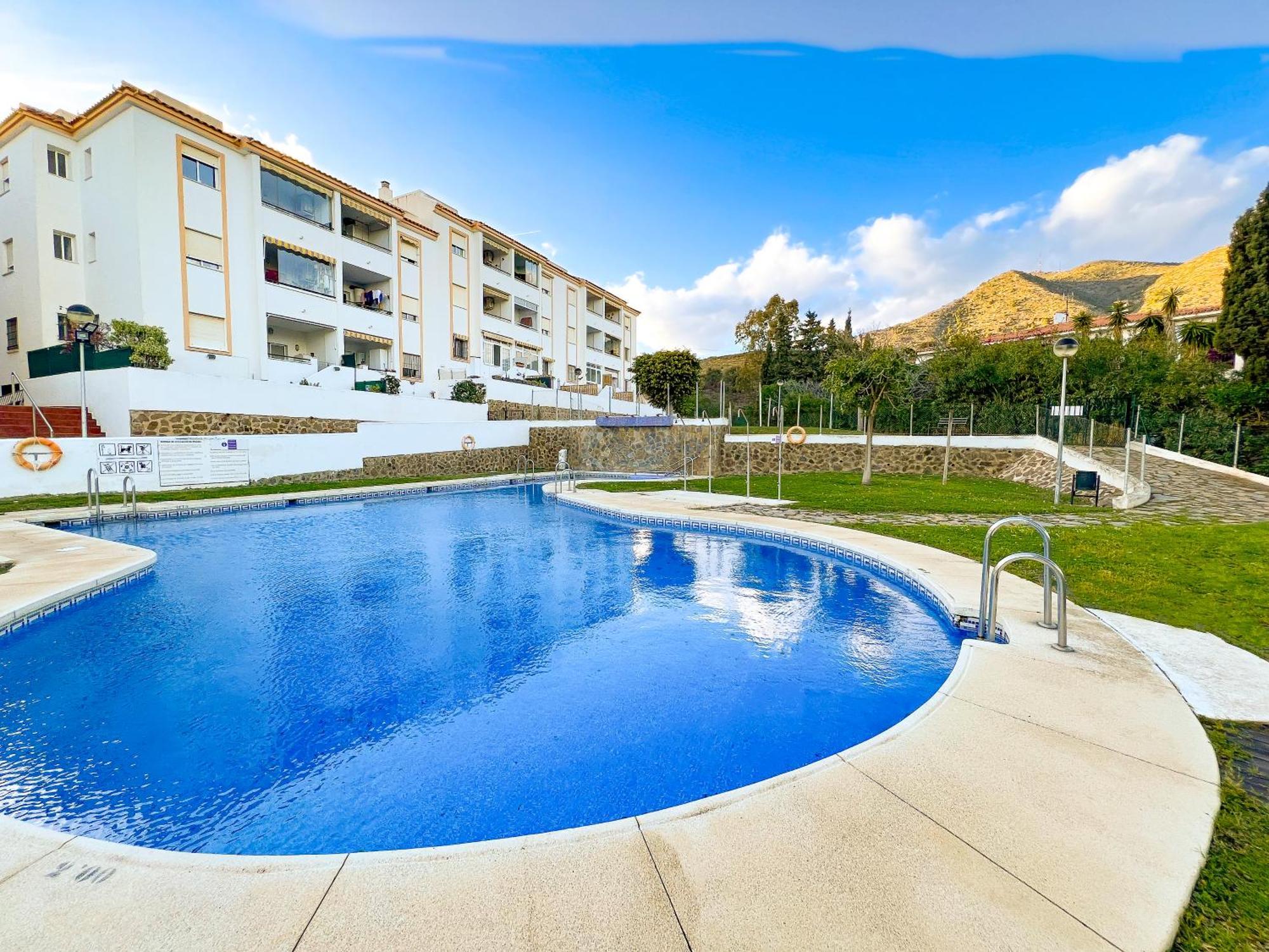Family In Playa De Carvajal, Apartment *