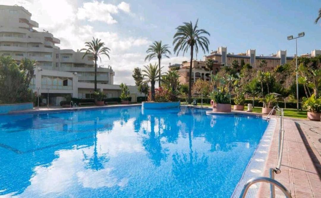 Apartment Benalbeach Luxury