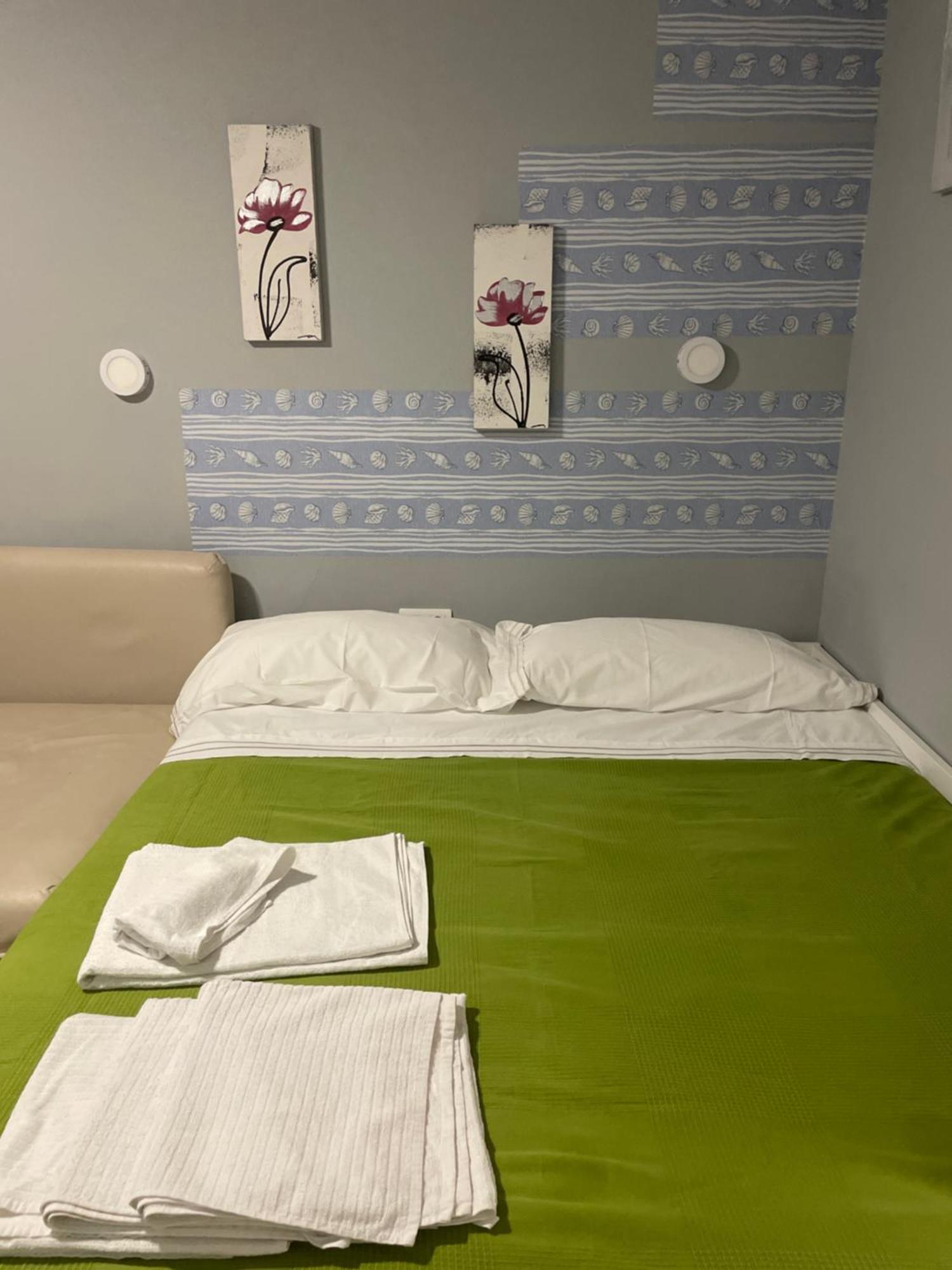 ,apartamento-estudio Primera Línea De Playa Bed and breakfast *