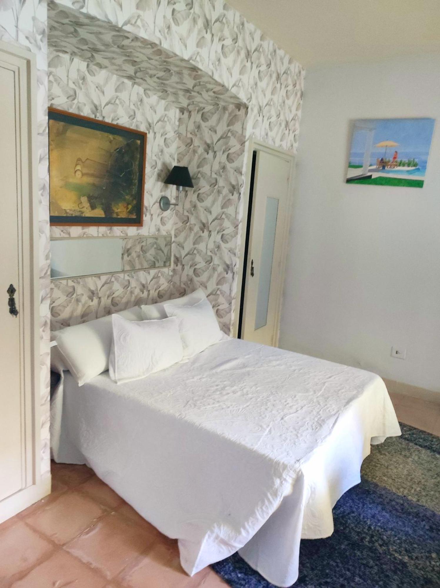 Villa With Private Pool A Stone's Throw From The Port And Beach Of Benalmádena