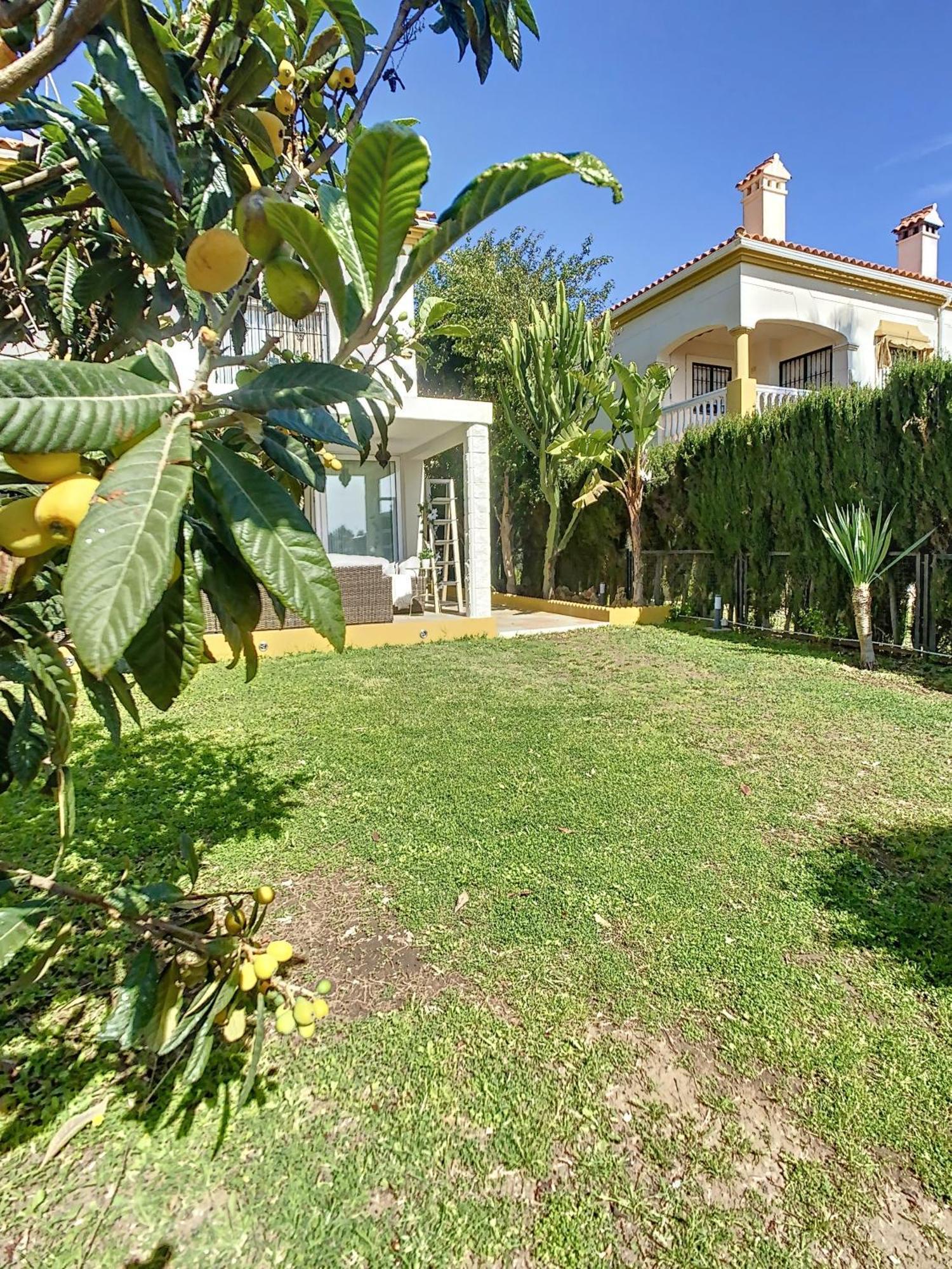 La Hidalga By Beehive Vacances