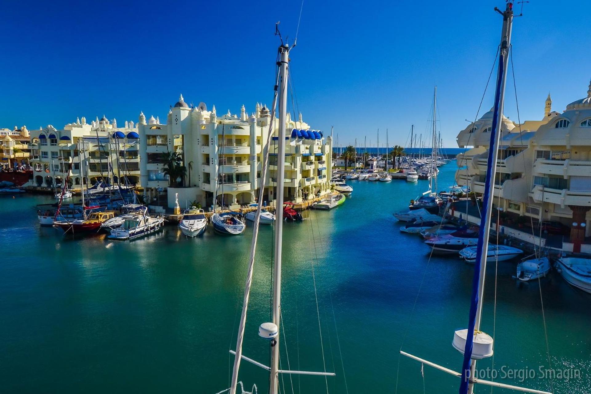 714 Iris - Vista Al Mar - Cerca De Tren, Restaurantes, Tiendas - Playa A 10 Min Caminando Apartment *