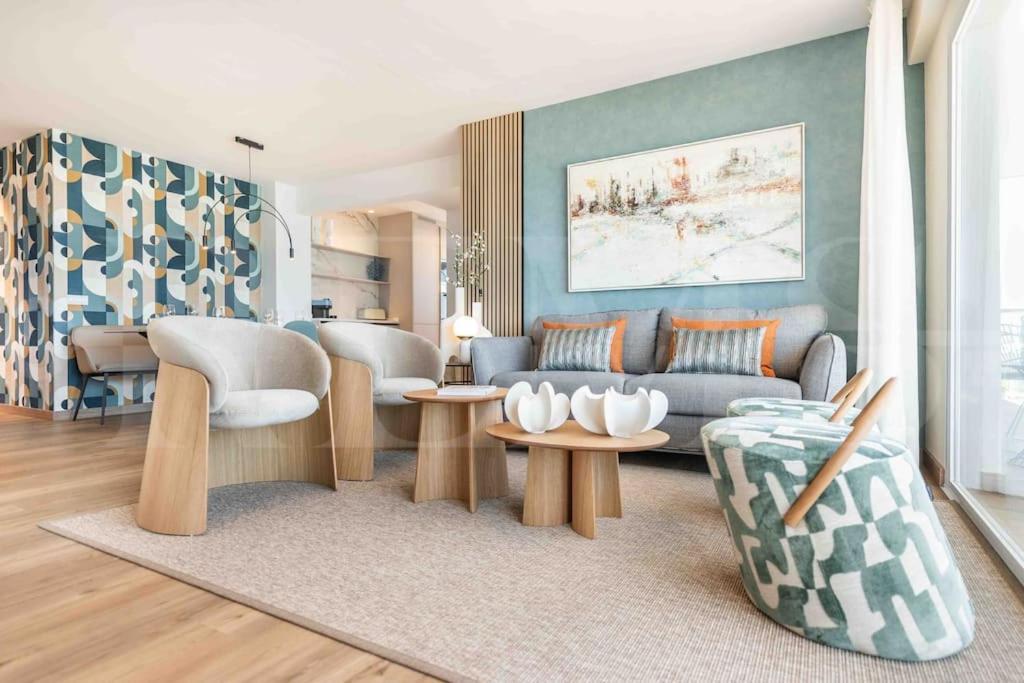 Appartement Seaview Coastal In By Rems Benalmádena