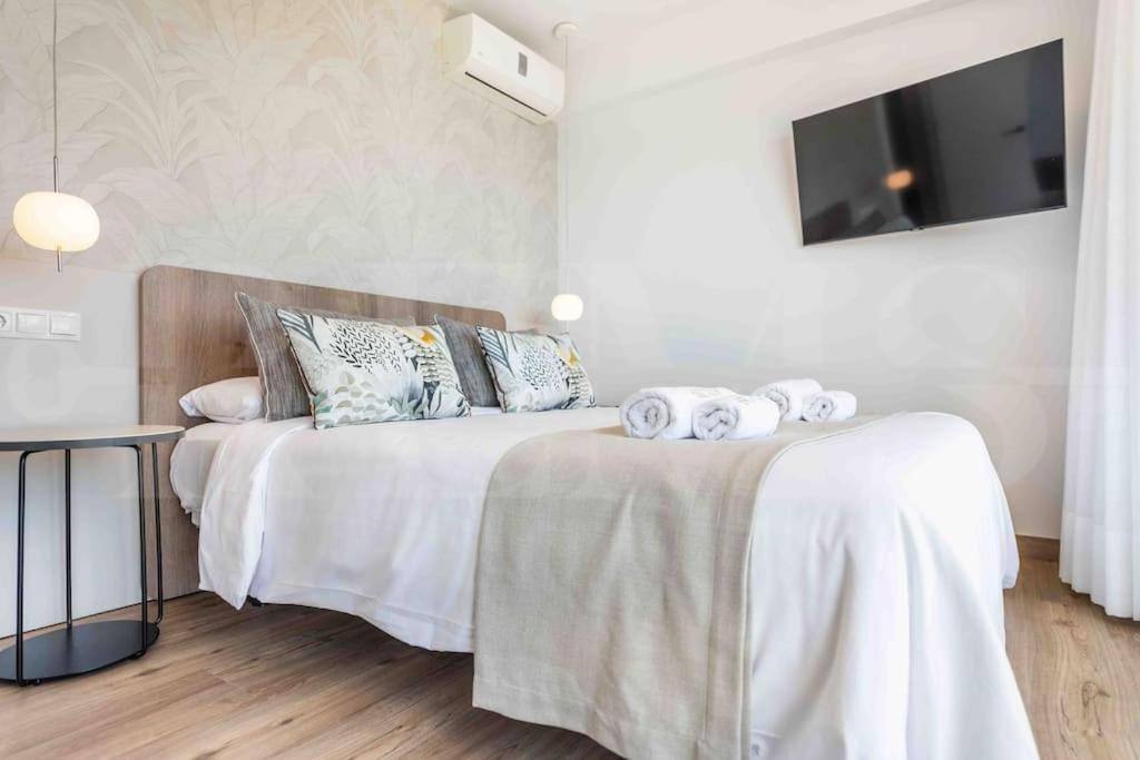 Appartement Seaview Coastal In By Rems Benalmádena