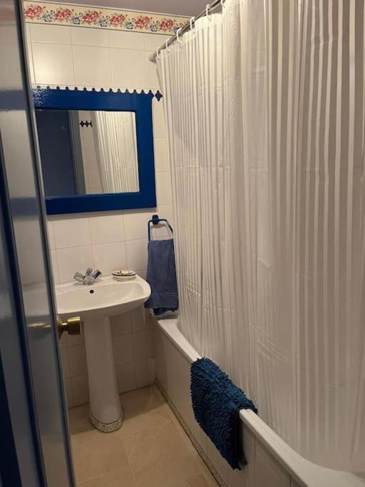Flat Close To The In Apartment