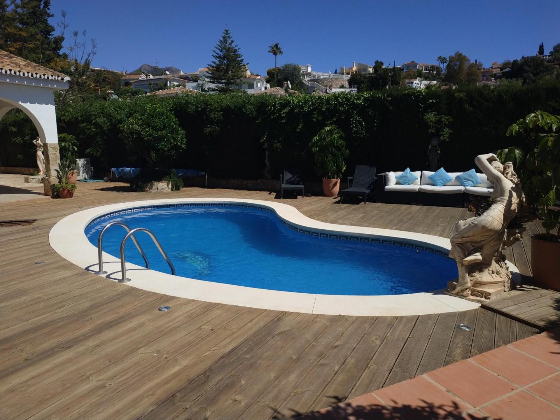 Villa Summer Offers! Fabulous Luxury Near The Sleeps 8