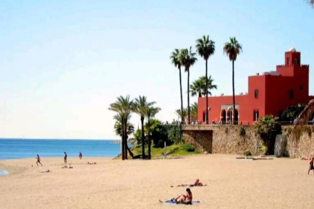 360° Seaview Benalbeach Apartment *