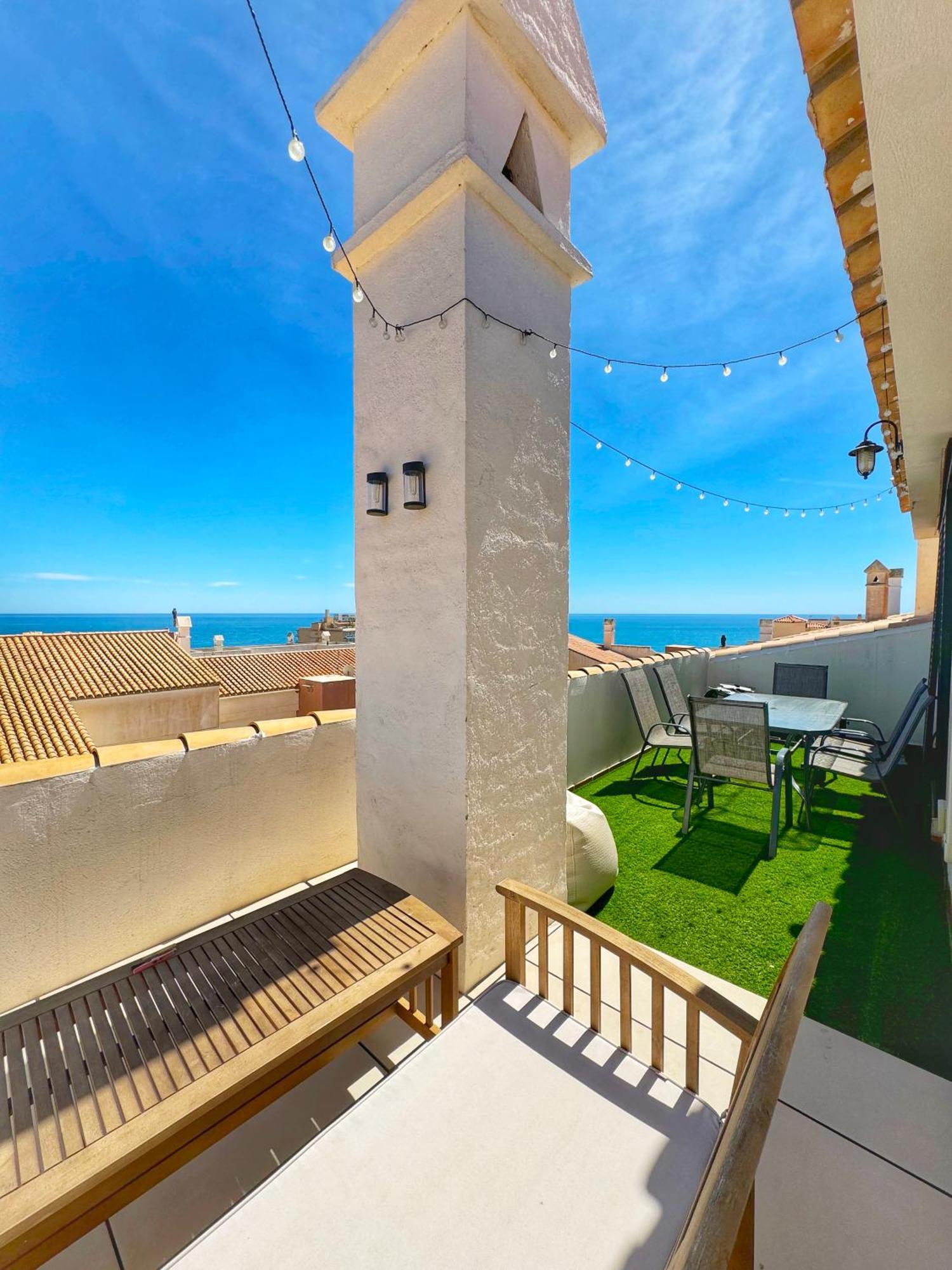 Duplex Penthouse With Seaview.