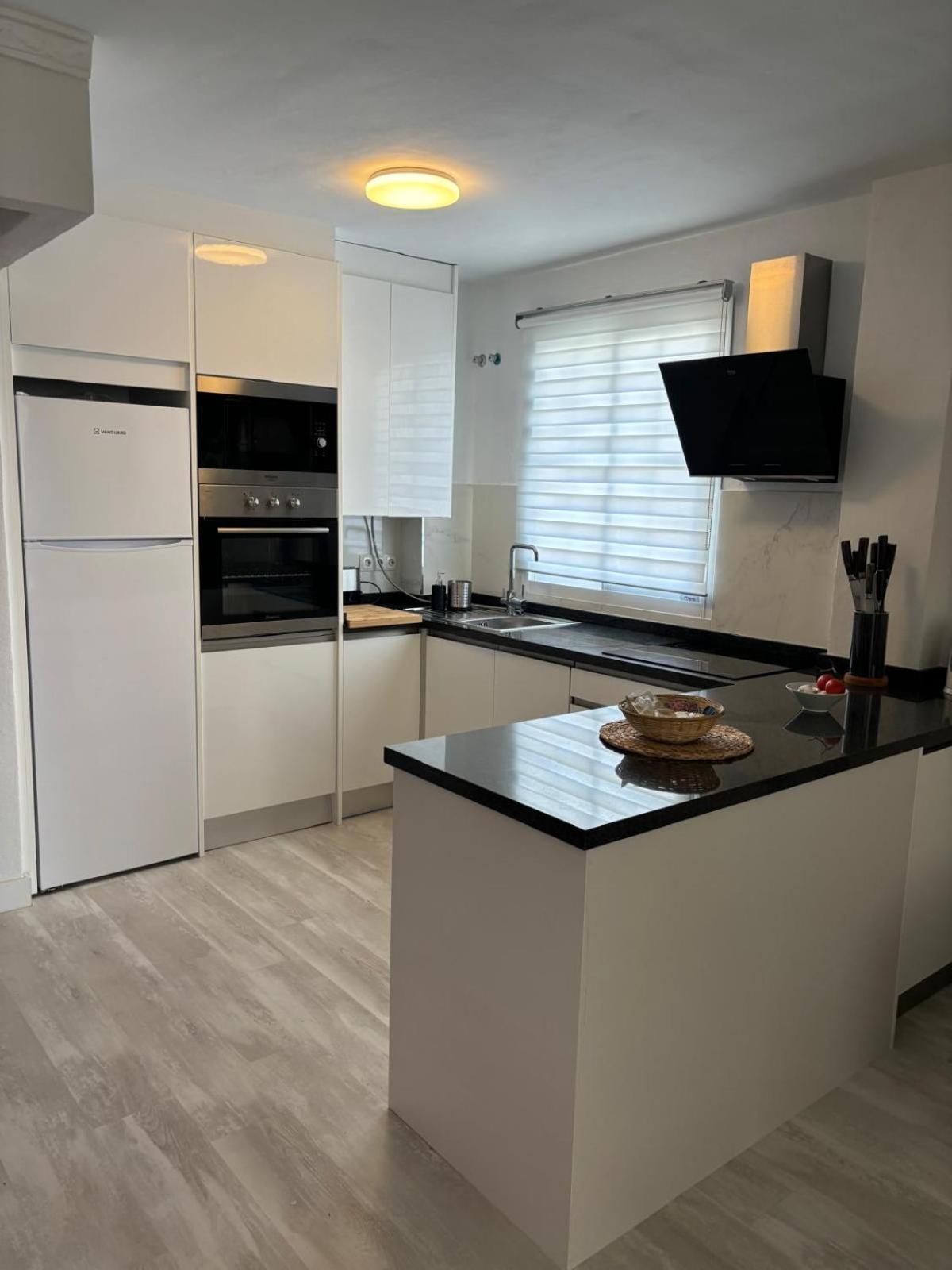 2 Bed. Amazing Sea Views Benalmadena