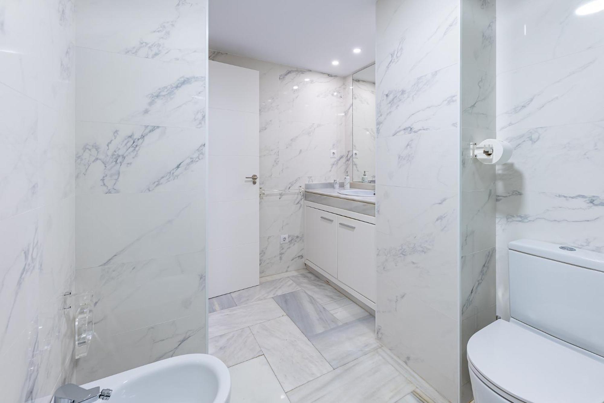 Apartamento Located In Puerto Marina With Sea Views, First Line Of Beach. *