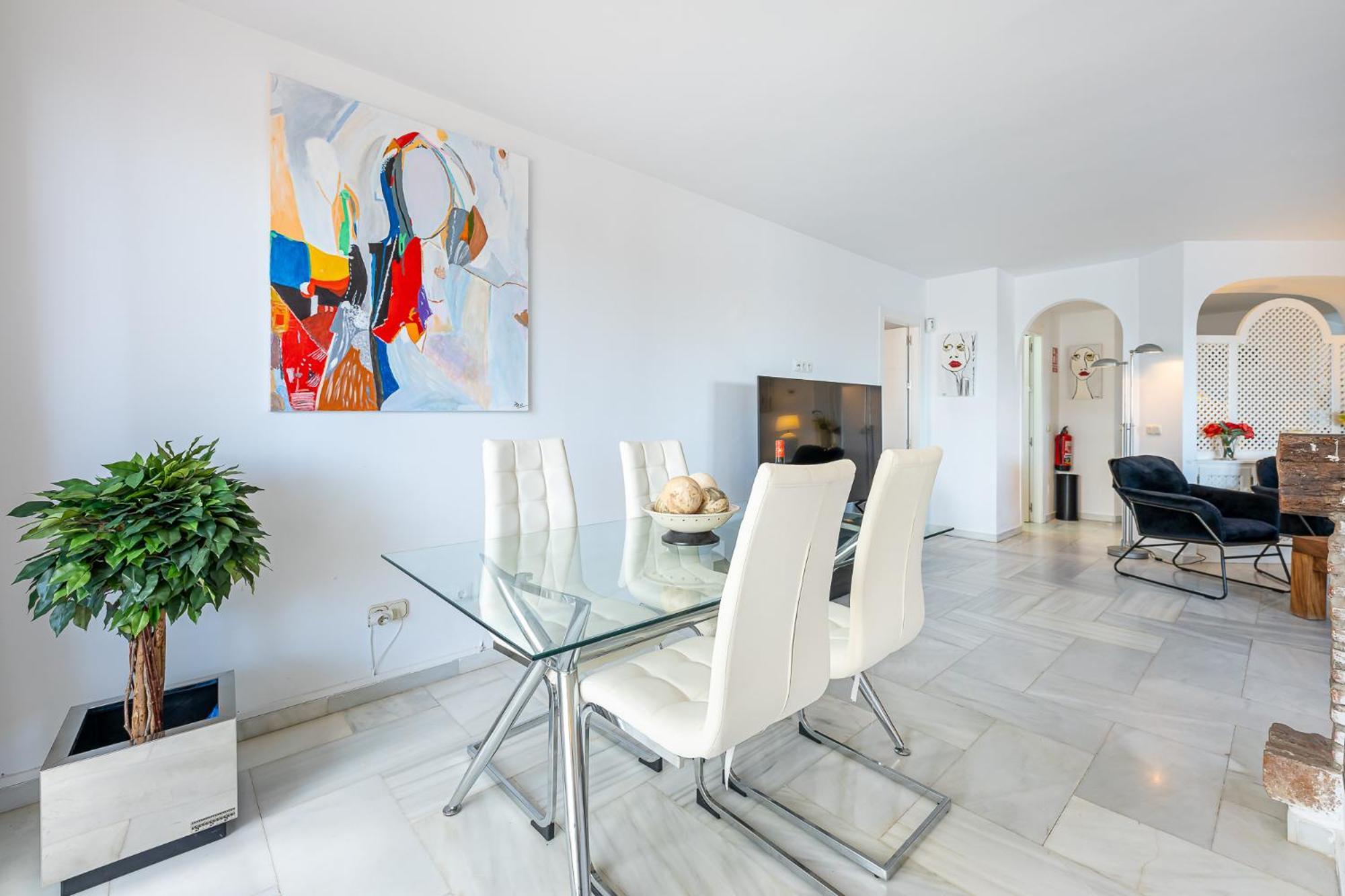 Located In Puerto Marina With Sea Views, First Line Of Beach. Apartamento Benalmádena