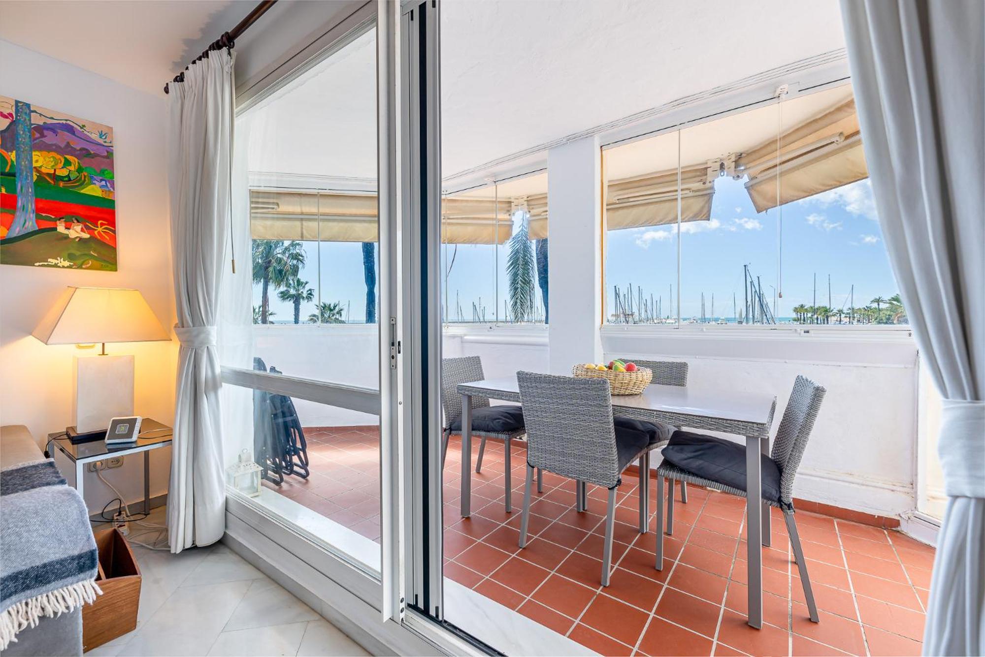 Apartamento Located In Puerto Marina With Sea Views, First Line Of Beach. Benalmádena