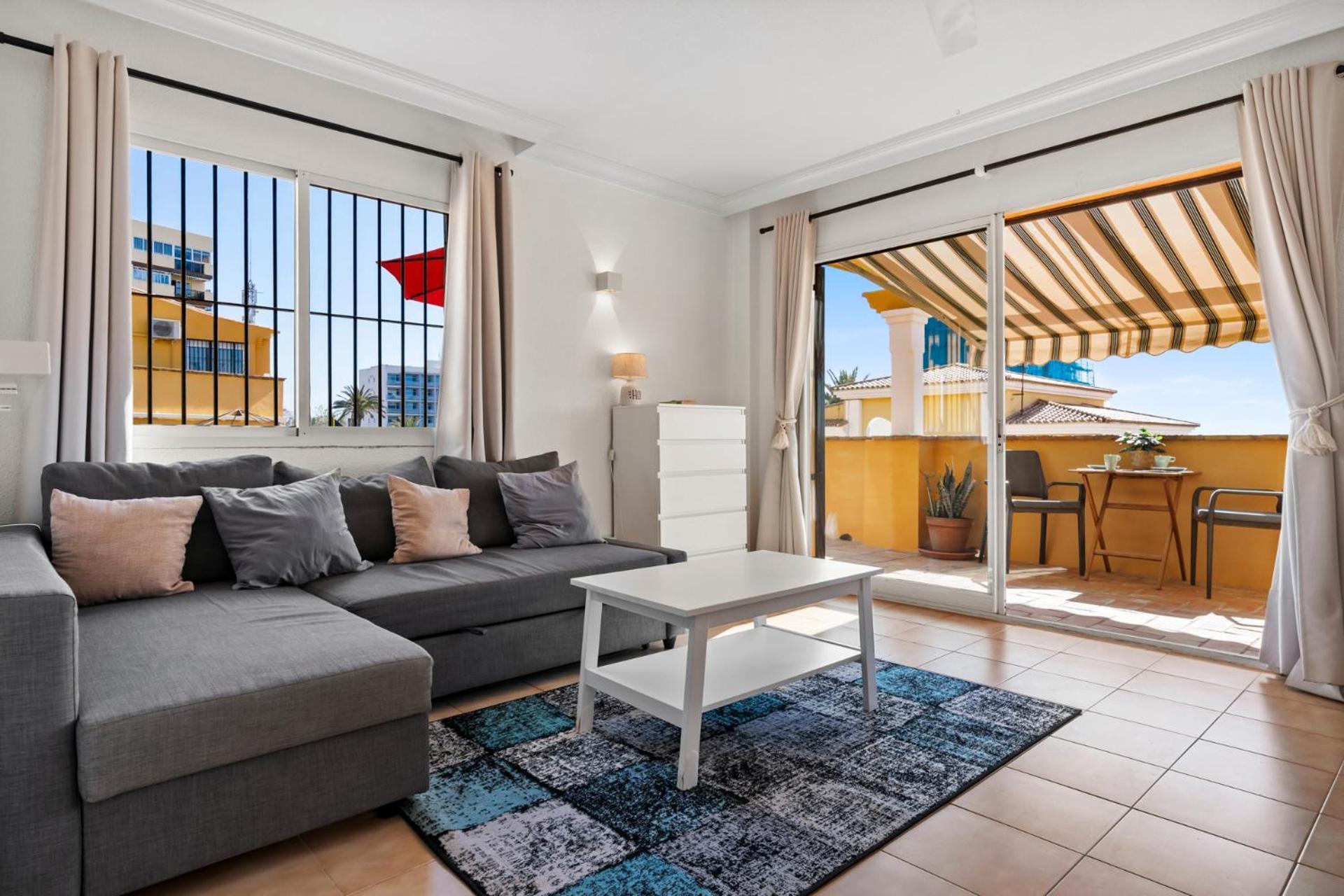 Lovely Flat With Sea View Near The By Costarentals - Ref 37