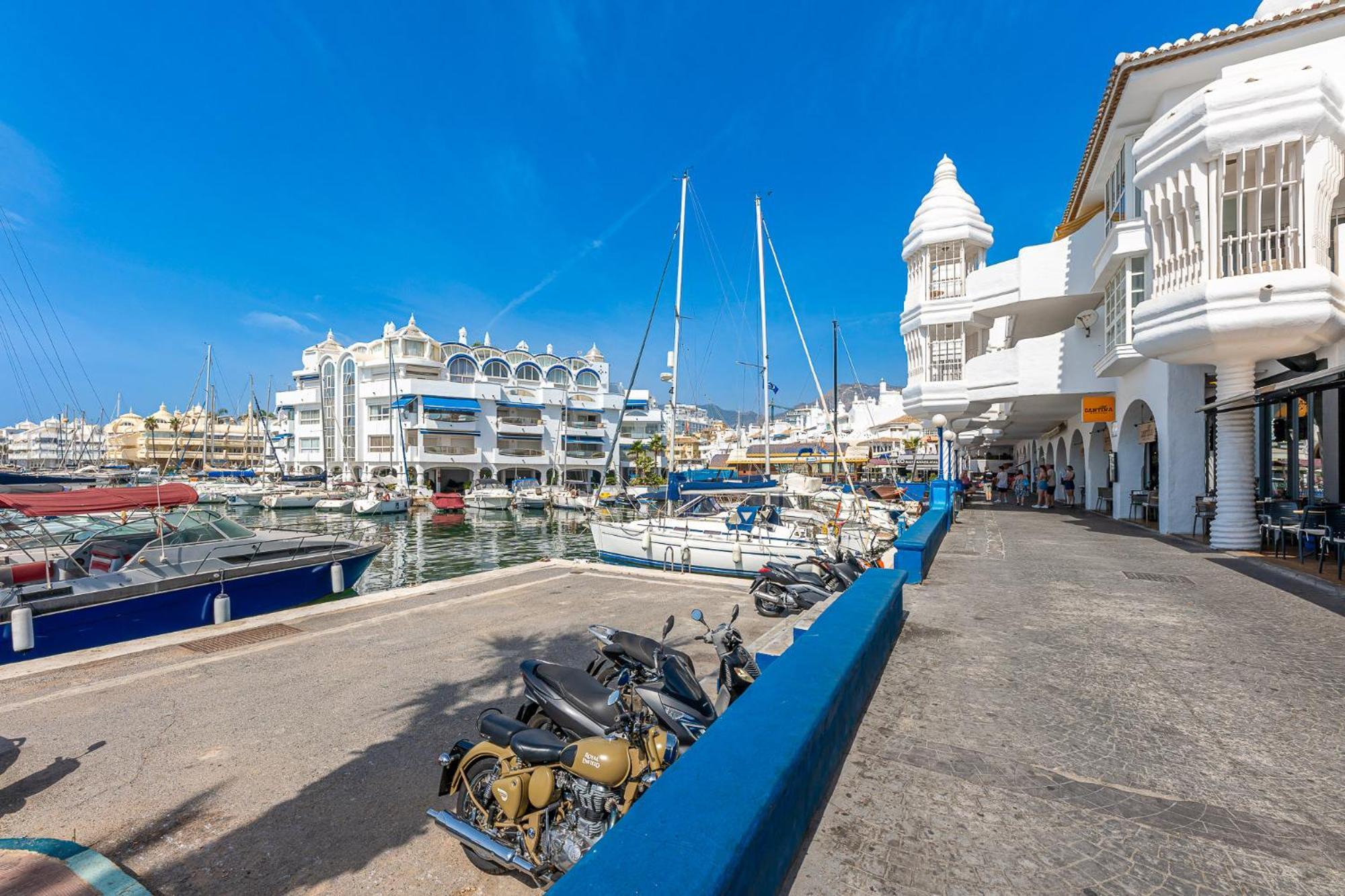Apartamento Located In Puerto Marina With Sea Views, First Line Of Beach.
