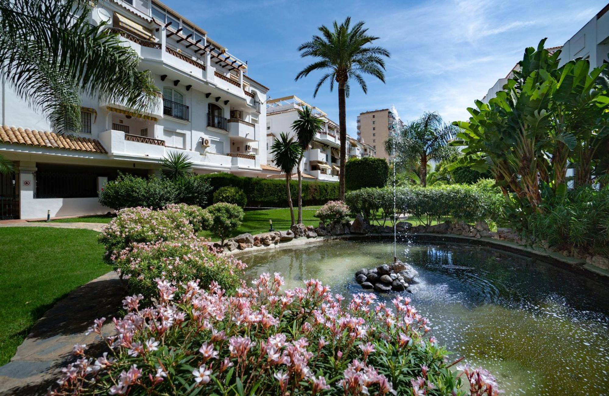 Apartment Holidays & Homes I Playa, Piscinas ,relax *