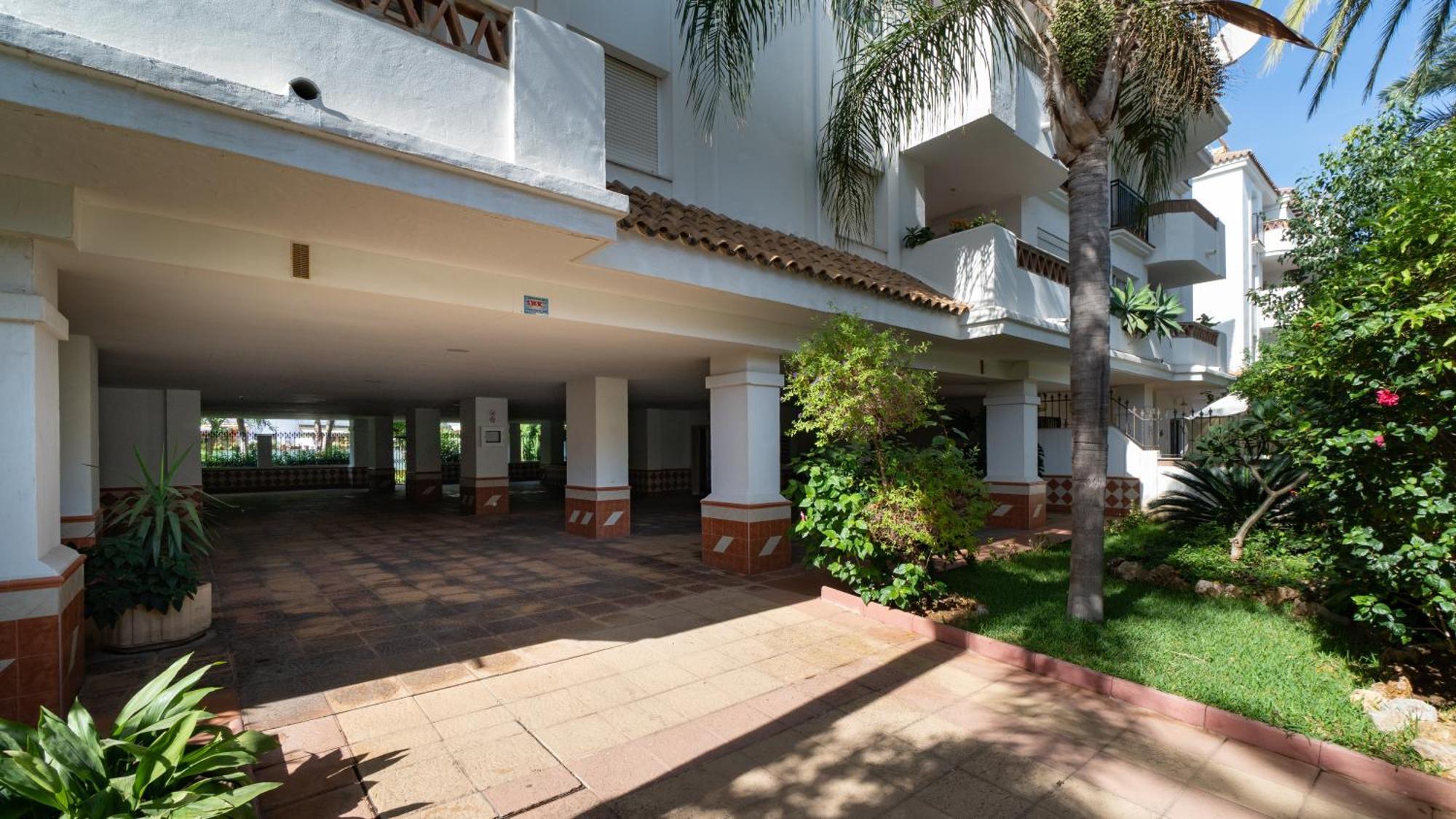 Holidays & Homes I Playa, Piscinas ,relax