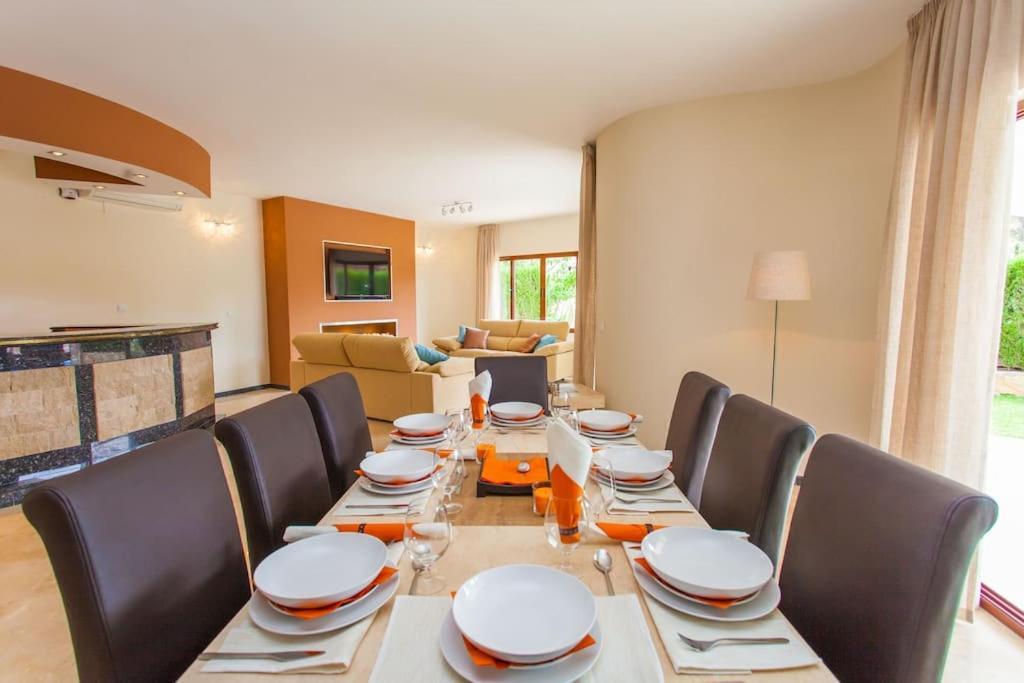Summer Offers! Fabulous Luxury Near The Sleeps 8