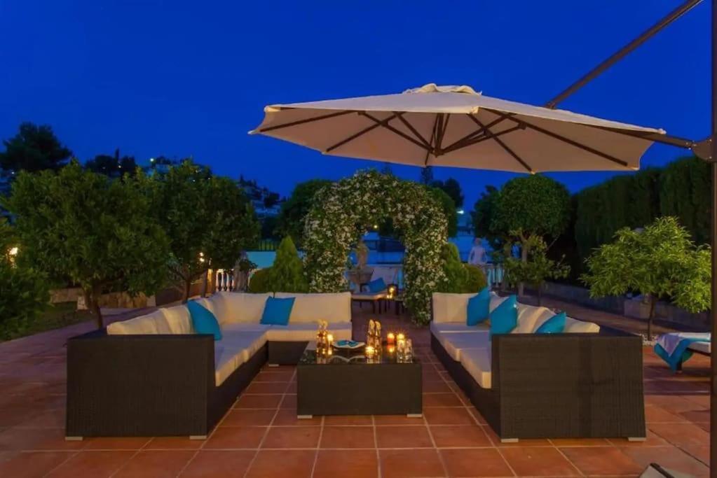 Villa Summer Offers! Fabulous Luxury Near The Sleeps 8