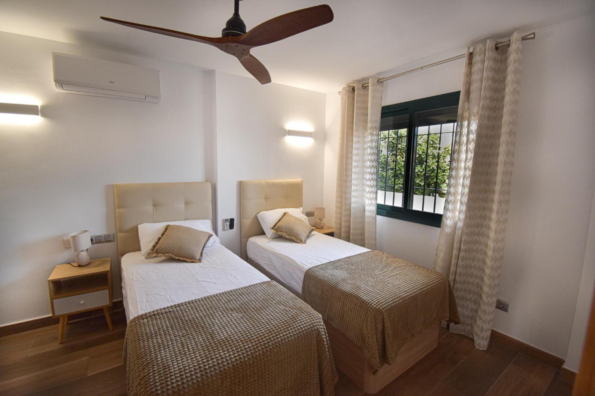 Apartment Urb Pueblo Del Parque, Luxury 2 Bedroom Apartment. Fantastic Location.