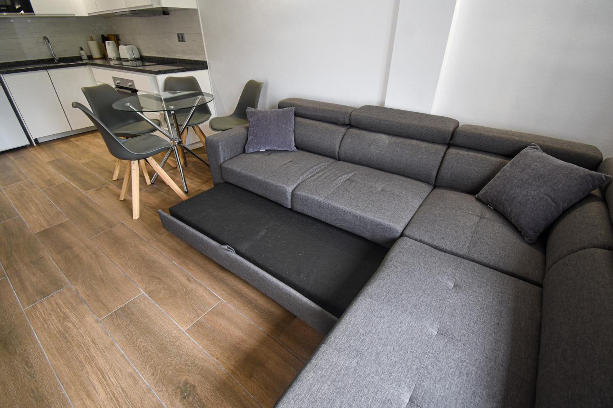 Urb Pueblo Del Parque, Luxury 2 Bedroom Apartment. Fantastic Location. Benalmadena