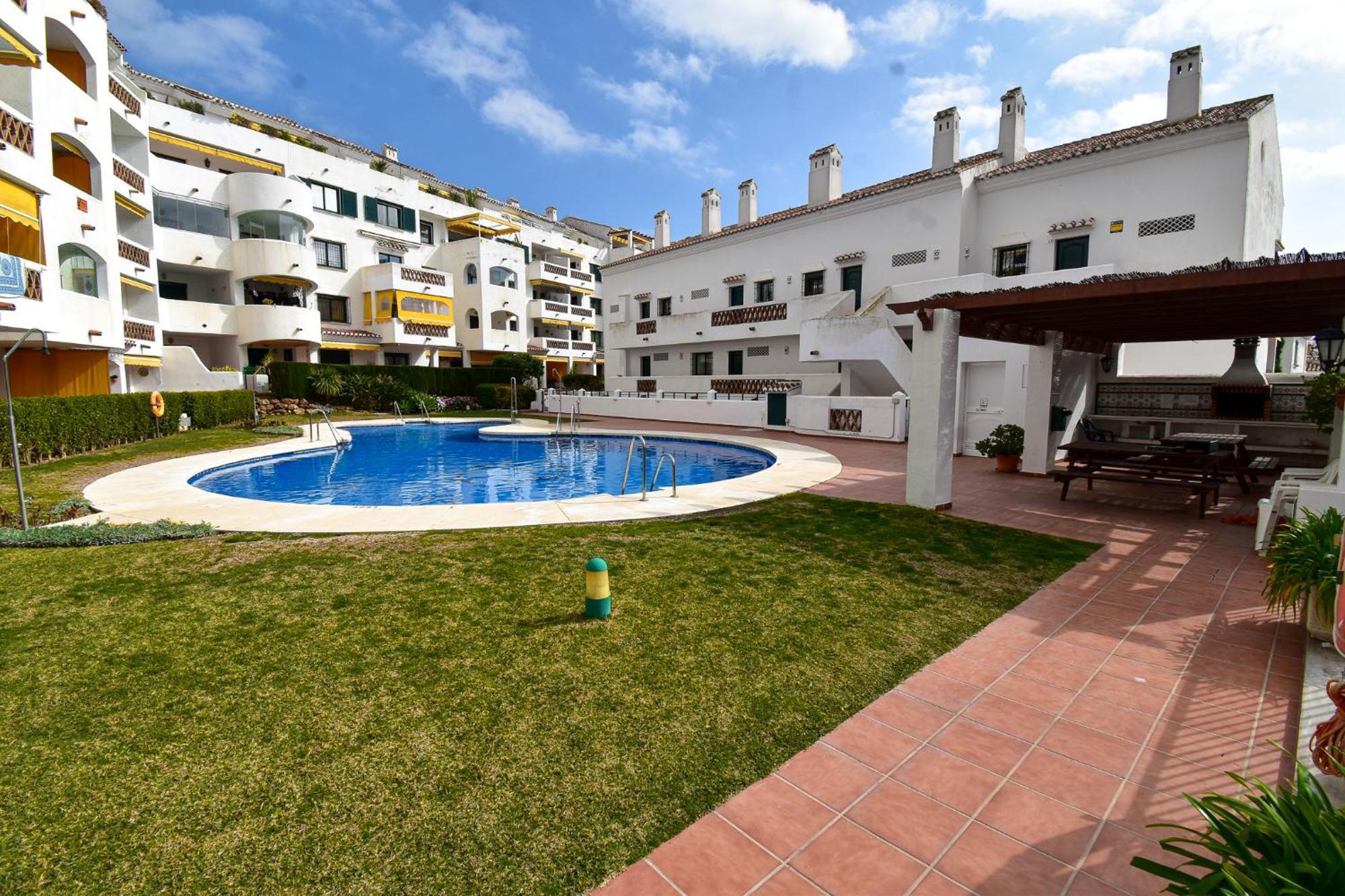 Apartment Urb Pueblo Del Parque, Luxury 2 Bedroom Apartment. Fantastic Location. Benalmadena