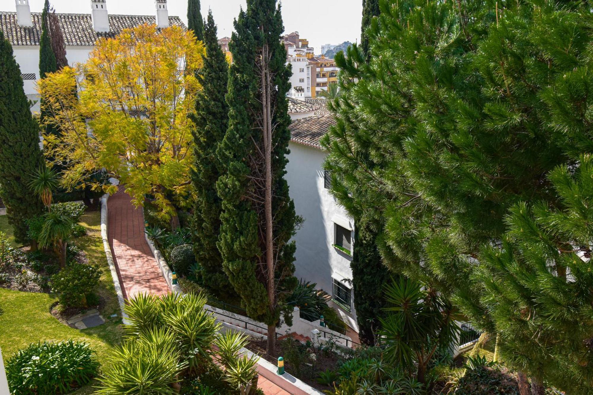 Urb Pueblo Del Parque, Luxury 2 Bedroom Apartment. Fantastic Location. Benalmadena
