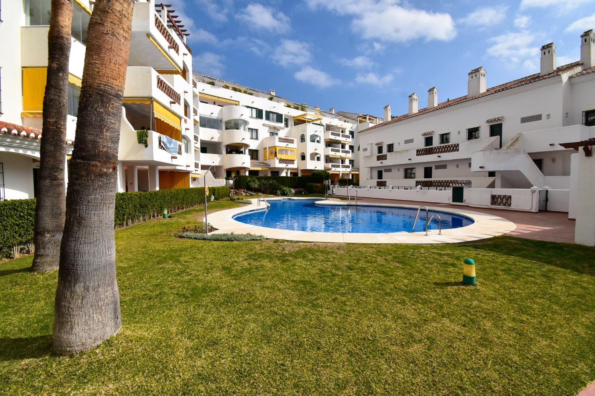 Apartment Urb Pueblo Del Parque, Luxury 2 Bedroom Apartment. Fantastic Location. Benalmadena
