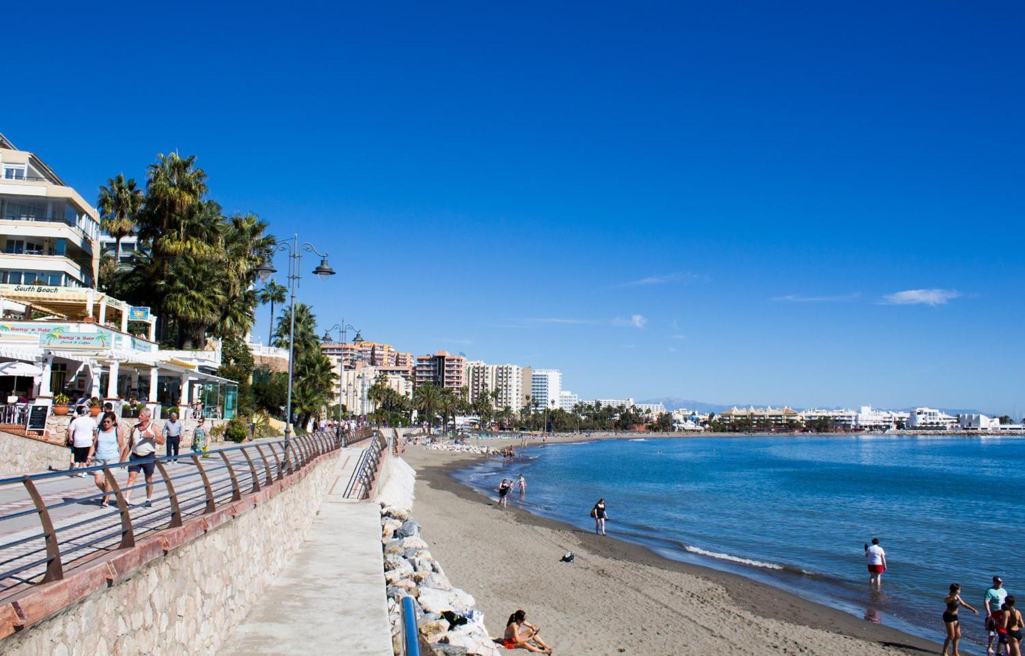 Apartamento Benal Ii, Estudio Con Parque Acuático Y Vistas Al Mar.
