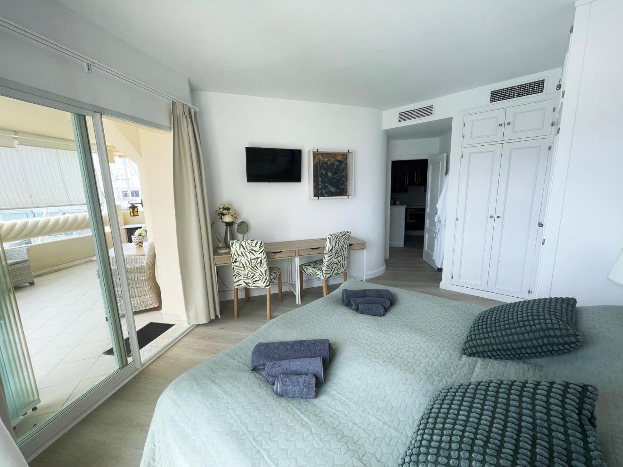Apartment Isla Puerto Marina Benalmádena