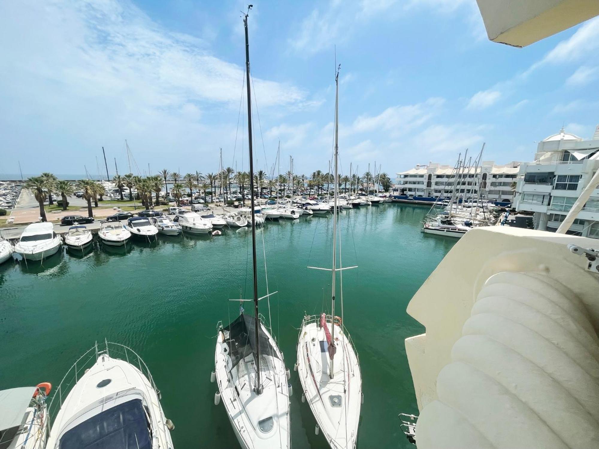 Apartment Isla Puerto Marina Benalmádena