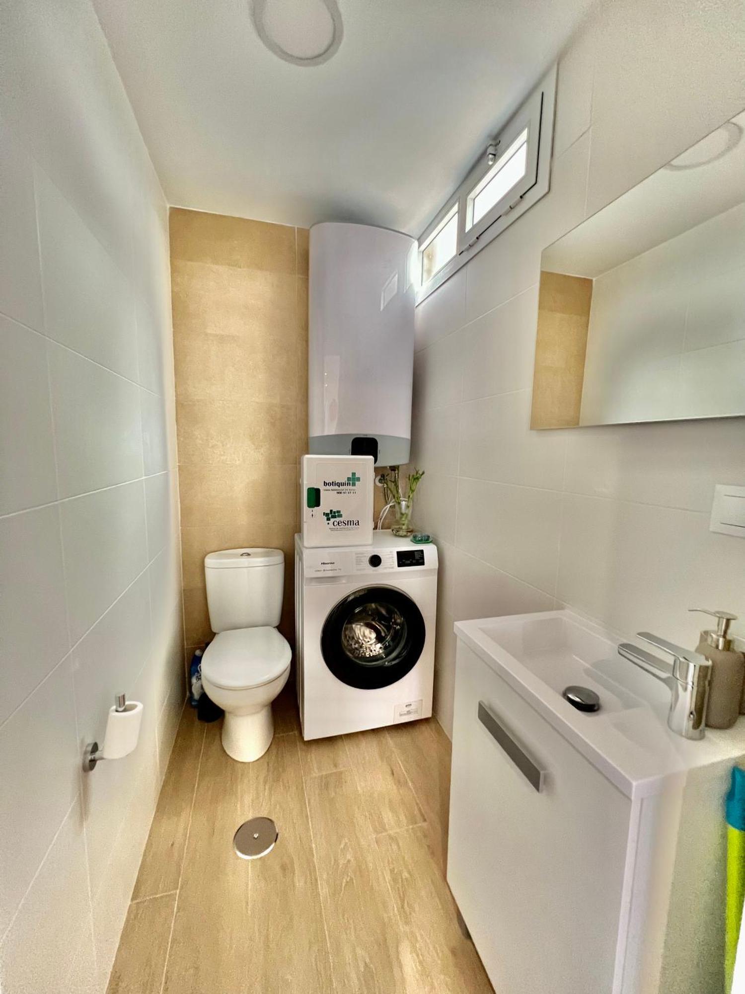 Apartment Great In The Piscis Building, Located In Coast Benalmadena