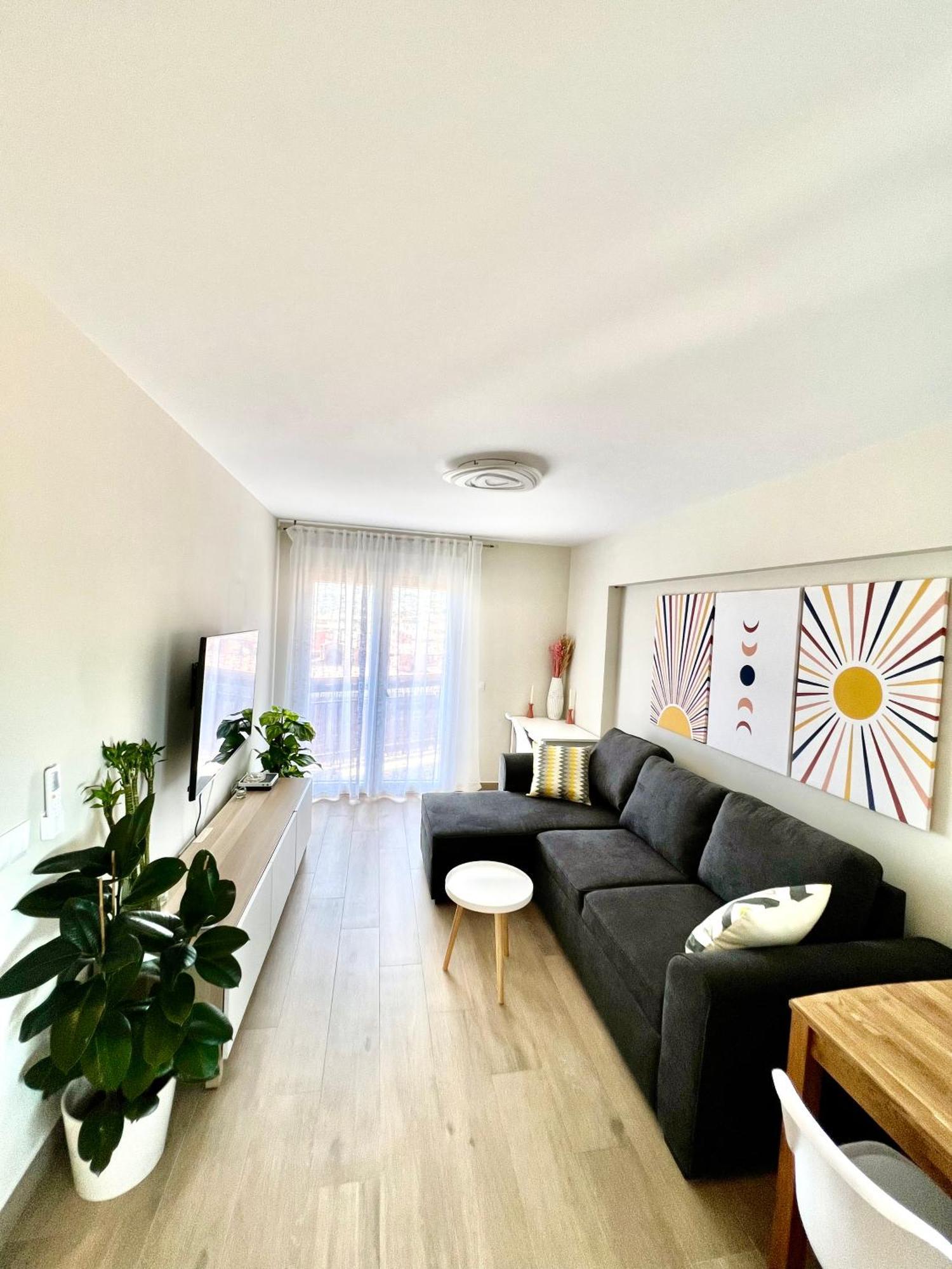 Apartment Great In The Piscis Building, Located In Coast Benalmadena