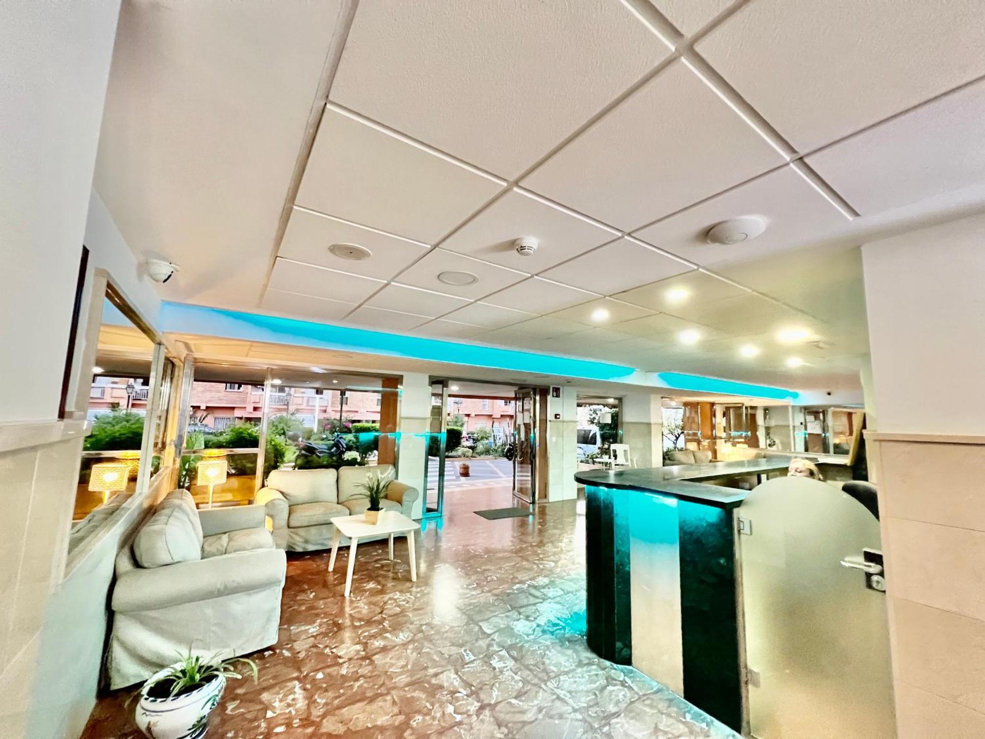 Apartment Great In The Piscis Building, Located In Coast *