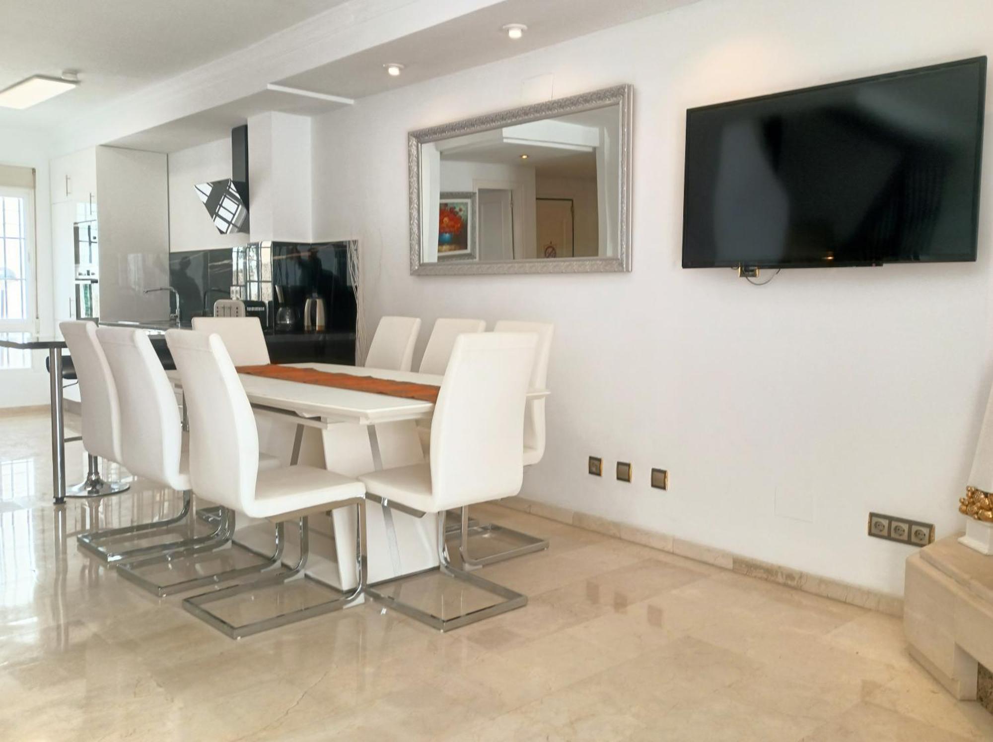 Townhouse Beachfront Costa, By Casa Del Sol Hr Chalet Benalmadena