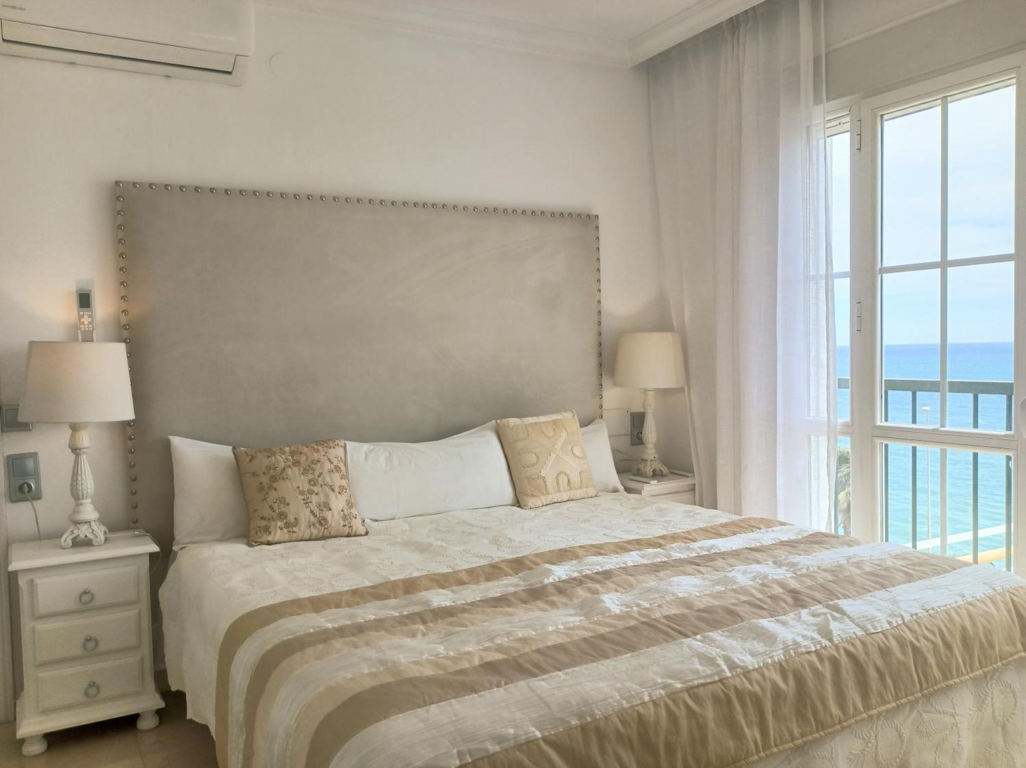 Chalet Townhouse Beachfront Costa, By Casa Del Sol Hr *