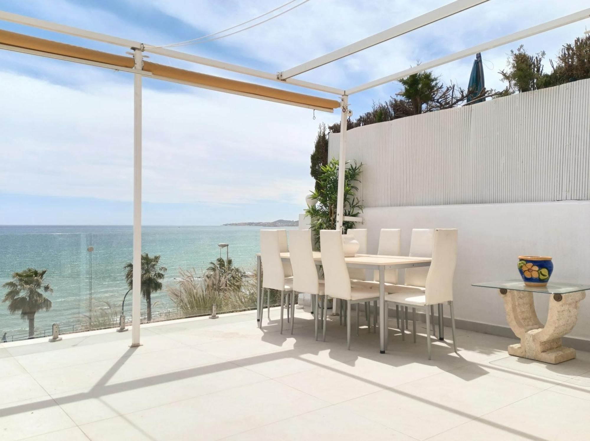 Townhouse Beachfront Costa, By Casa Del Sol Hr Chalet