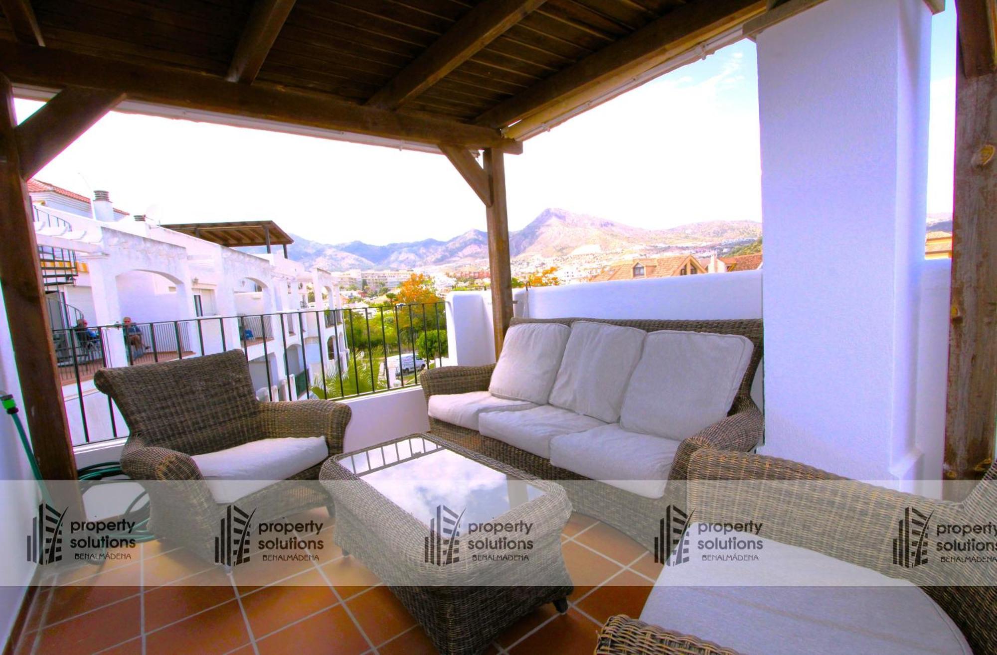 Apartment Lomas De Mena 20: Seaside Penthouse With Pool And Bbq