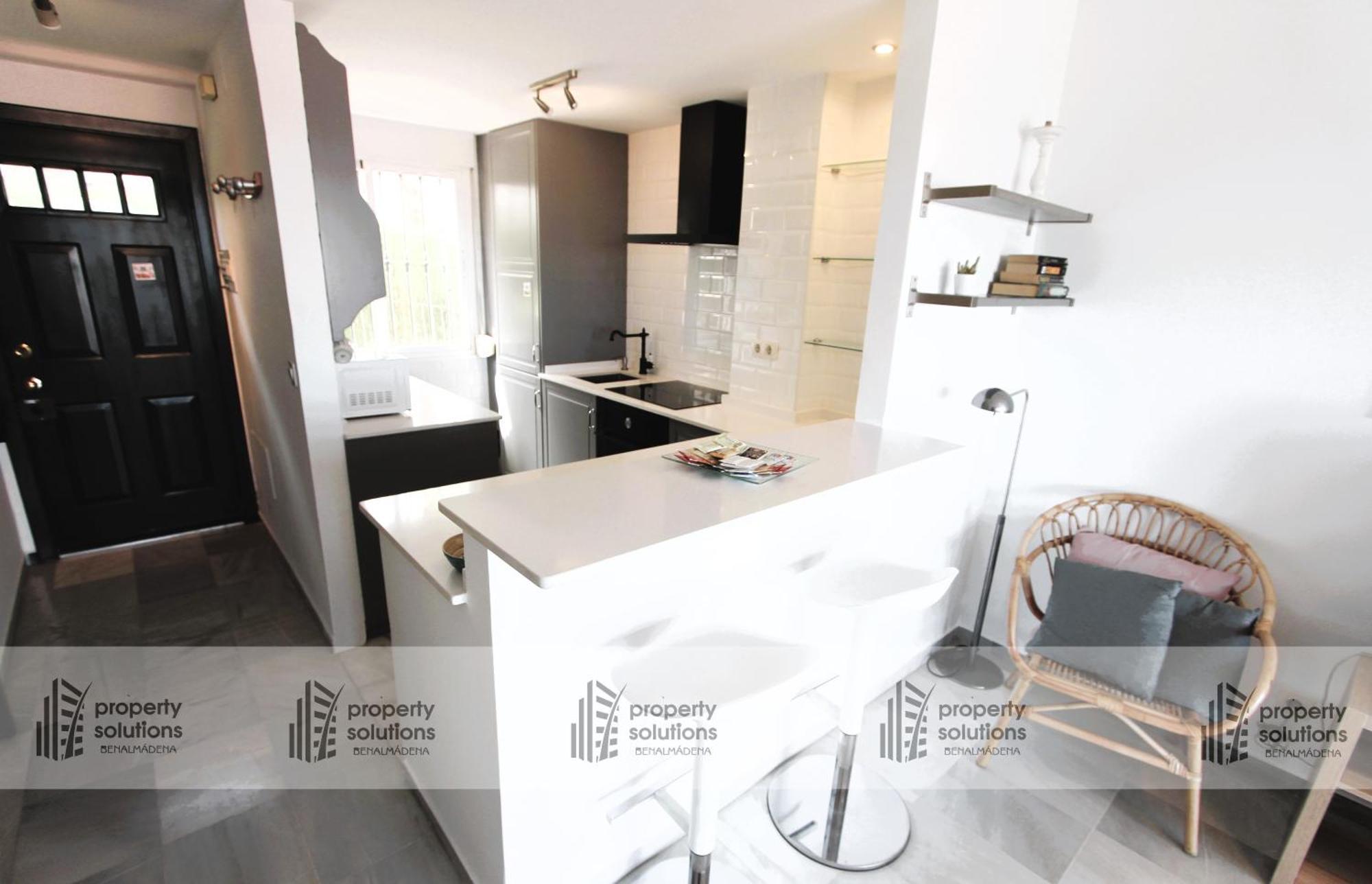 Lomas De Mena 20: Seaside Penthouse With Pool And Bbq *