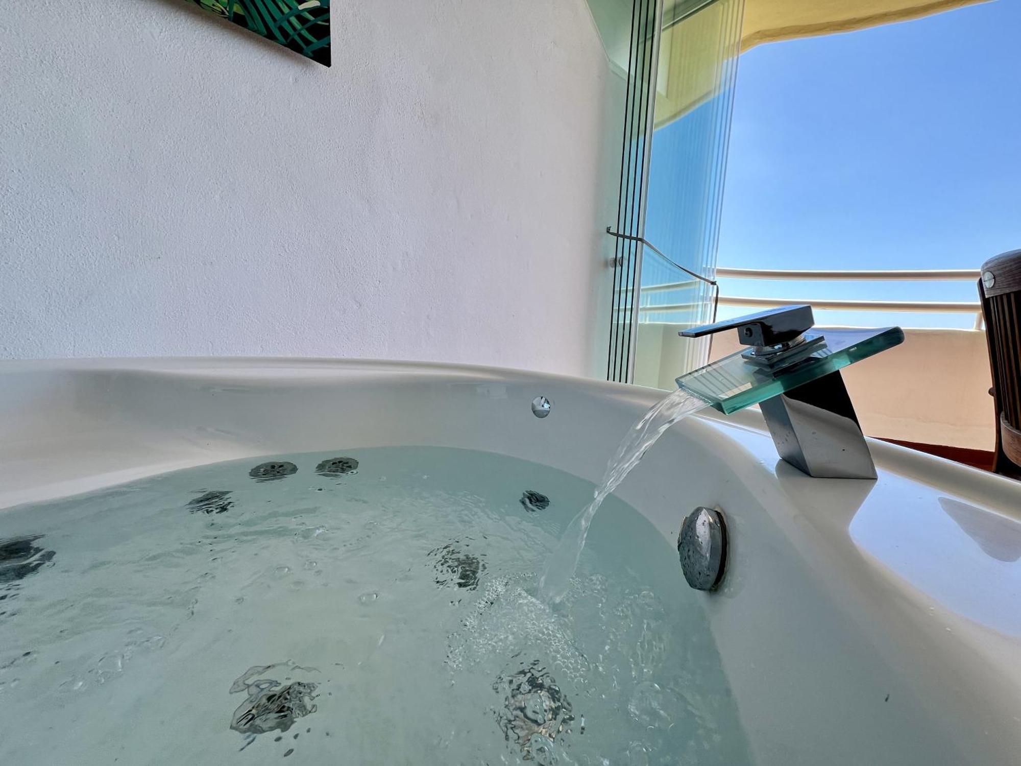 Costaquebrada By Beehive Vacances Apartment